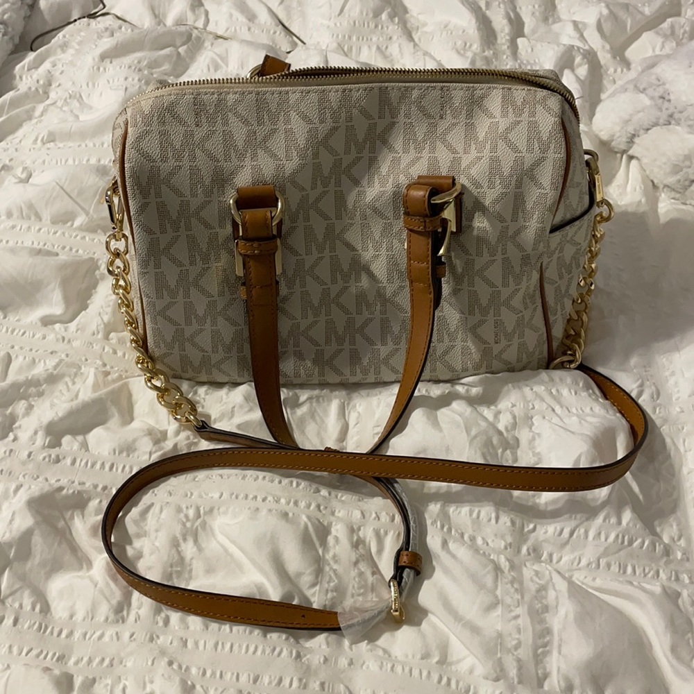 Excellent used condition MK bag